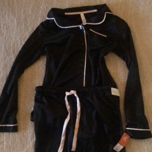 Gillian & OMalley PJs